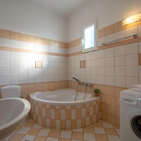Artemis House Semesterbostad *