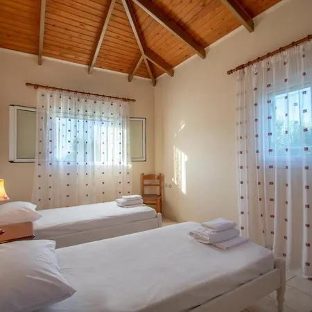 Artemis House Holiday home Fiolitis