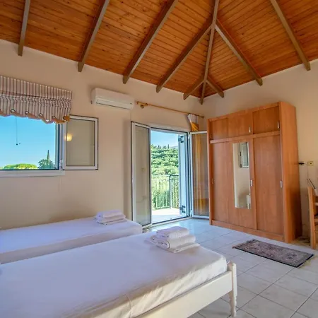 Artemis House Holiday home *