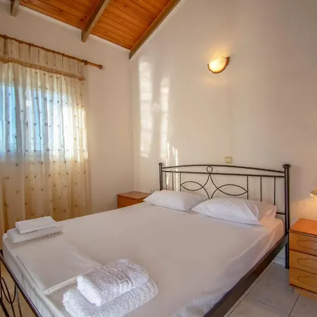 Artemis House Holiday home Fiolitis