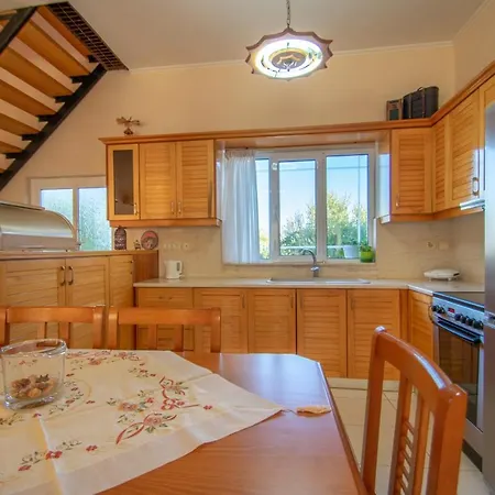 Artemis House Fiolitis